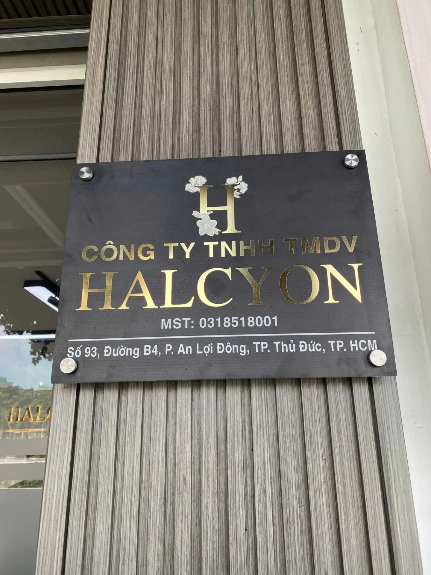 Thi Công Bảng Công Ty Inox E04
